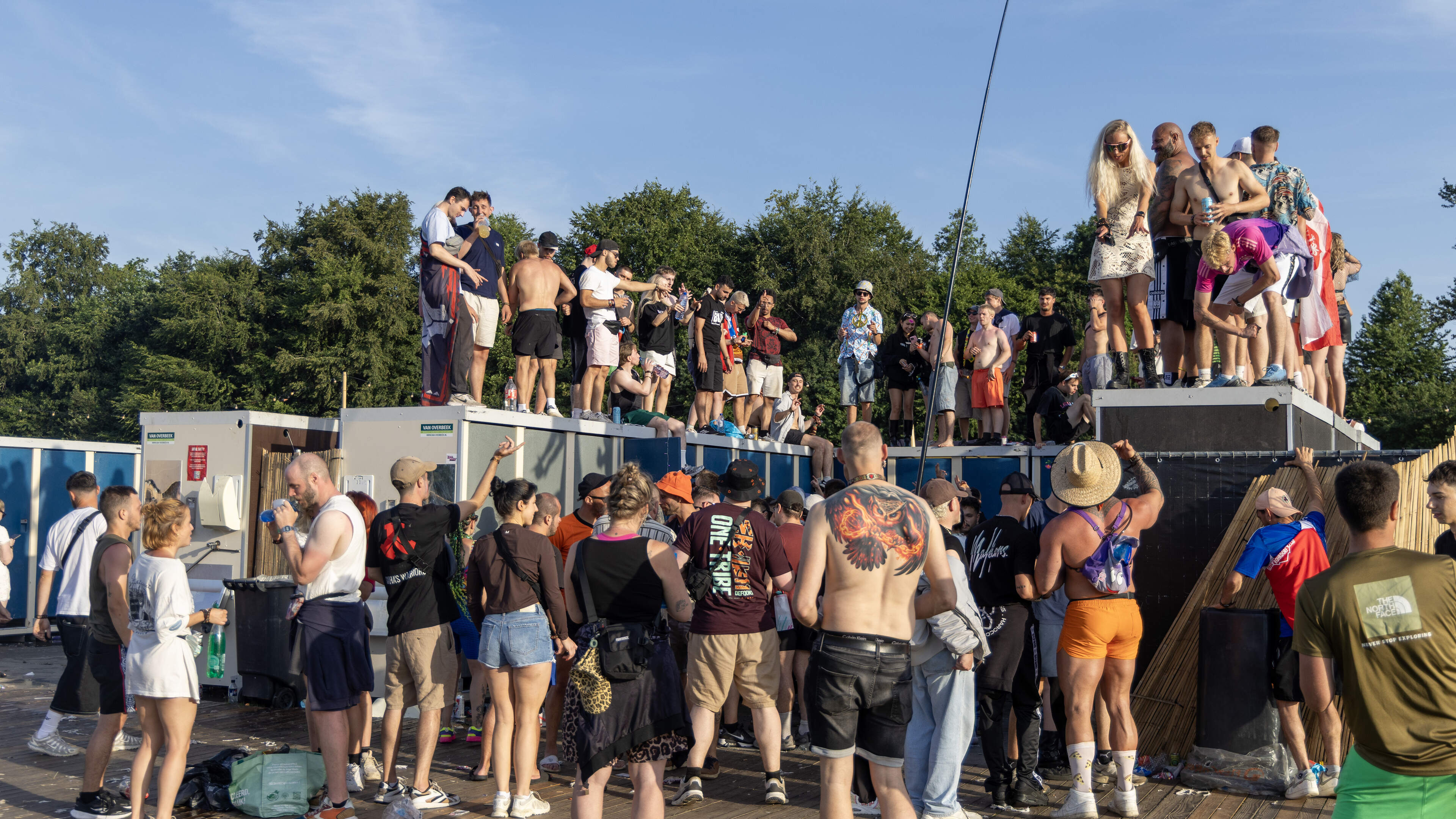 Organisatie Defqon.1 compenseert kaarthouders nadat festival vanwege code rood werd beëindigd